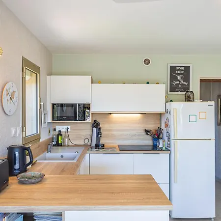 Alisier-1 By Interhome شقة